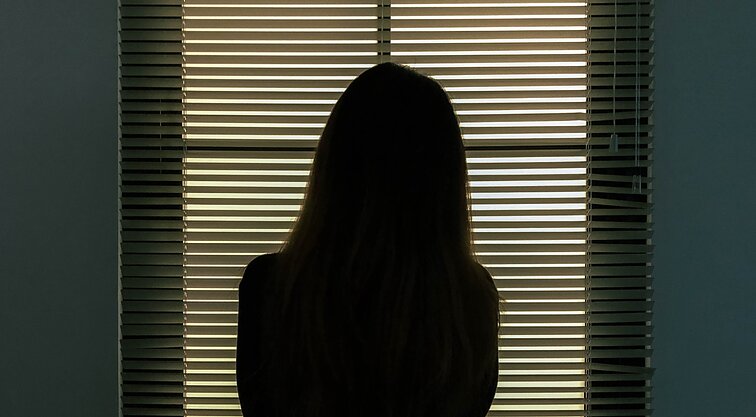 Malonus elgesys gali virsti persekiojimu: ką reikėtų daryti ir kokios pasekmės gresia persekiotojui?