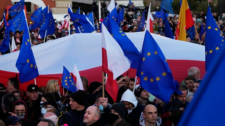 Konfrontacija tarp ES ir Lenkijos – milžiniška: kokių santykių galima tikėtis, jei vairą perims opozicija?