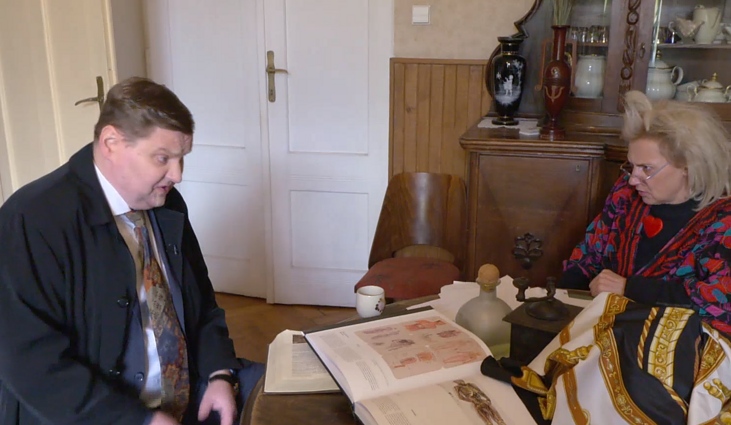 Dviračio žinios. Lietuvos futbolo atgimimas, Zitos iš Mažeikių suknelių muziejus ir Skvernelis pas raganą