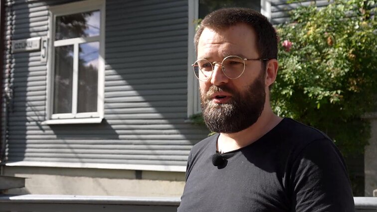 Senų namų detales naujam gyvenimui prikeliantis Povilas: Lietuvoje turtingi žmonės – išmeta viską