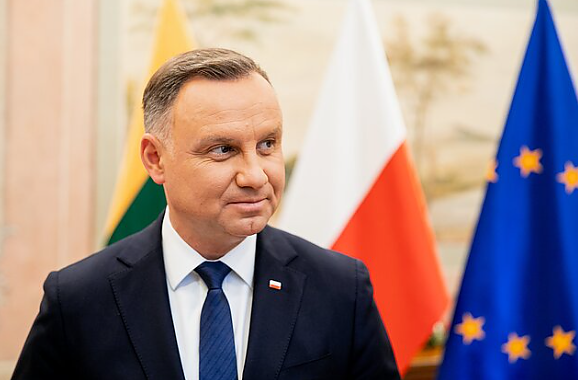 Lenkijos prezidentas šiandien pradės susitikimus su į Seimą patekusių partijų lyderiais dėl naujos valdančiosios koalicijos formavimo