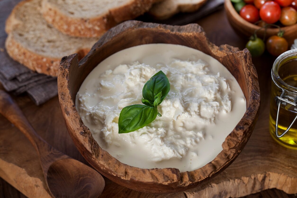 Naminis „Stracciatella“ sūris Naminis „Stracciatella“ sūris