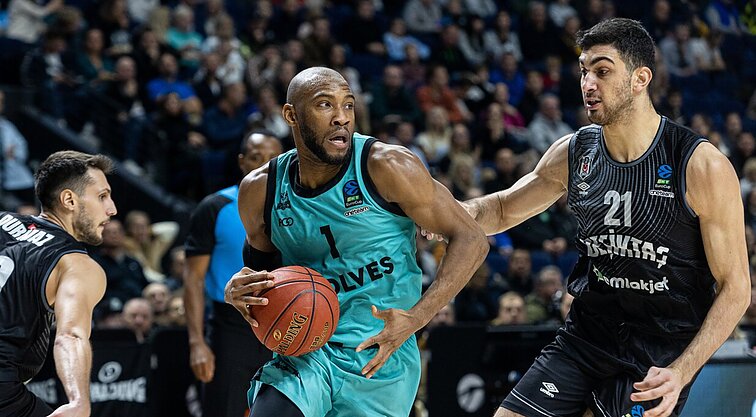 Sportas. Orai. Pirmose „Wolves“ Europos taurės rungtynėse Vilniuje šeimininkai išplėšė dramatišką pergalę