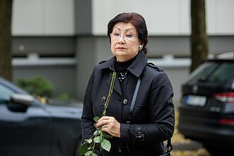 Ona Valiukevičiūtė. Vilniuje atsisveikinama su kompozitoriumi Algimantu Raudonikiu Ona Valiukevičiūtė. Vilniuje atsisveikinama su kompozitoriumi Algimantu Raudonikiu