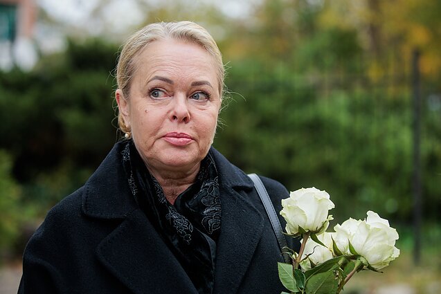 Loreta Bartusevičiūtė-Noreikienė. Vilniuje atsisveikinama su kompozitoriumi Algimantu Raudonikiu Loreta Bartusevičiūtė-Noreikienė. Vilniuje atsisveikinama su kompozitoriumi Algimantu Raudonikiu