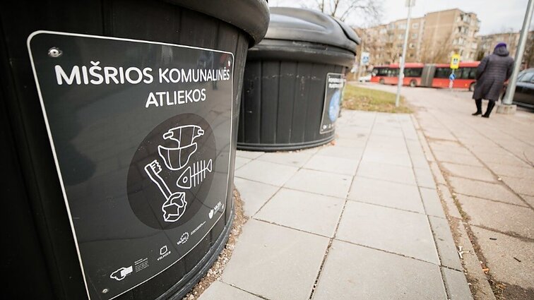 Nuo kitų metų – nauja šiukšlių rūšiavimo tvarka: maisto atliekas reikės atskirti nuo kitų mišrių komunalinių atliekų