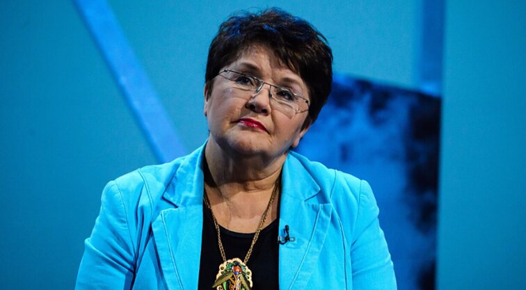 „Manęs nebus kam slaugyti – kaip būtų gerai, jei iš darbo išvažiuočiau tiesiai į kapus“: Kelmickaitės artimųjų prisiminimuose – ir vienišoji jos pusė