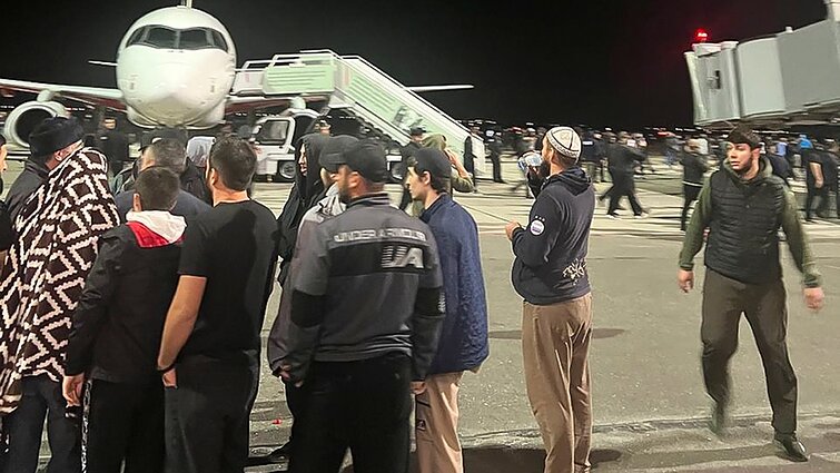 Žinios. Dagestane siautėjo minios antisemitų: norėjo užpulti iš Tel Avivo atskridusį lėktuvą