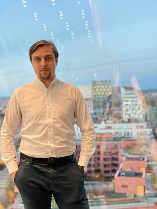 Ačiū, Lietuva, або Як українці вивчають литовську. Викладач литовської, волонтер, скульптор, член правління Українського Дому у Литві Петро Пирогов Ačiū, Lietuva, або Як українці вивчають литовську. Викладач литовської, волонтер, скульптор, член правління Українського Дому у Литві Петро Пирогов