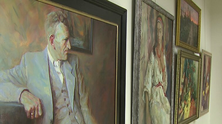 Vilniuje – ukrainiečio Artemo Azarovo tapybos paroda: joje vaizduojami žuvusio karininko darbai, tapyti net fronte