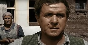 „Sami swoi” w reżyserii Sylwestra Chęcińskiego „Sami swoi” w reżyserii Sylwestra Chęcińskiego