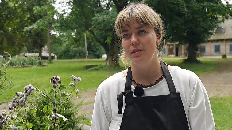 Kavas iš lietuviškų augalų gaminanti Viktorija: net tai, ką vadiname piktžolėmis, yra nuostabi nauda organizmui