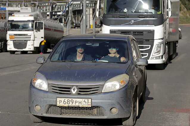 Car with Russian registration plate (associative image)