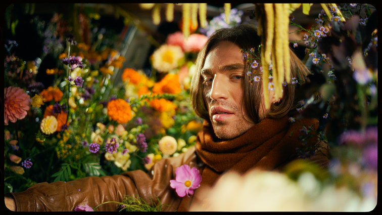 Kadras iš Gabrieliaus Vagelio klipo