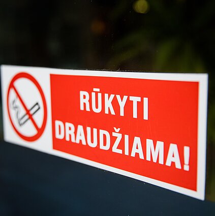 10–12. Kokią pagalbą Lietuvoje gali gauti žmonės, norintys mesti rūkyti?