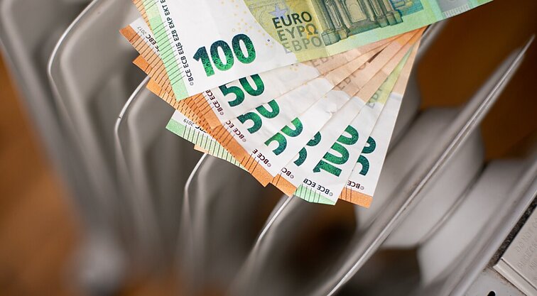 Šildymo sezono kainos – perpus mažesnės nei pernai, prie to prisidėjo ir šilti orai