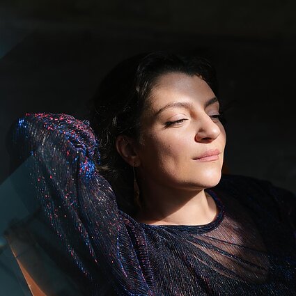 Mūza ant peties. Marta Finkelštein: akademinė šiuolaikinė muzika kartais reiškia kaip tik labai nešiuolaikiškus dalykus