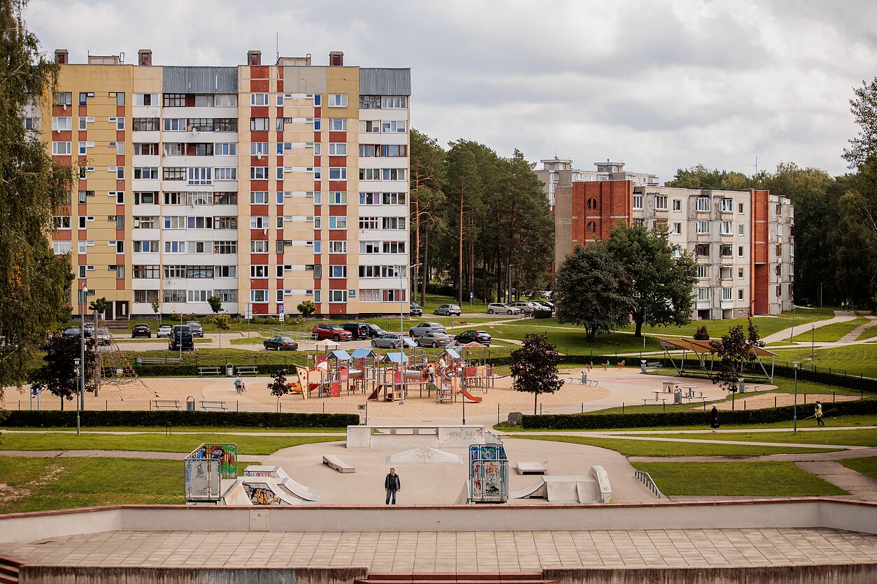 Kairėje esančio namo giminaičių dažniau pamatyti galima nebent Rusijoje (serija 600.11) Kairėje esančio namo giminaičių dažniau pamatyti galima nebent Rusijoje (serija 600.11)