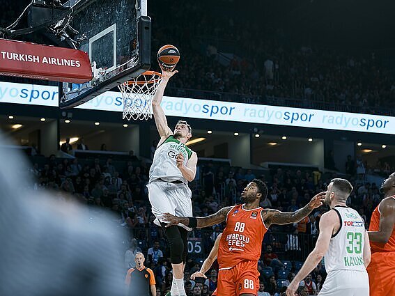 Eurolyga per LRT. Ir vėl nesėkmė: puolime veido neatradusiam „Žalgiriui“ nepavyko nutraukti varžovų spurto