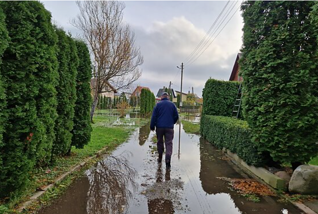 Potvynis pajūryje dar nesibaigė: gyventojai teigia, kad problema, nors ir ne tokio masto, tęsiasi jau kelerius metus