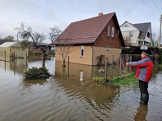 Žinios. Situacija Klaipėdos rajone, kai patvinus Minijai buvo užlietos gatvės ir kitos teritorijos, pamažu stabilizuojasi