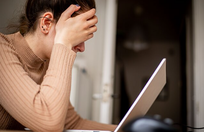 Sukčiai atranda vis naujus būdus išvilioti pinigus: ekspertas įspėja – apgavikai visada yra žingsneliu priekyje