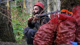 Filmo „Kalėdų eglutės gyvenimas ir mirtis“ stop kadras