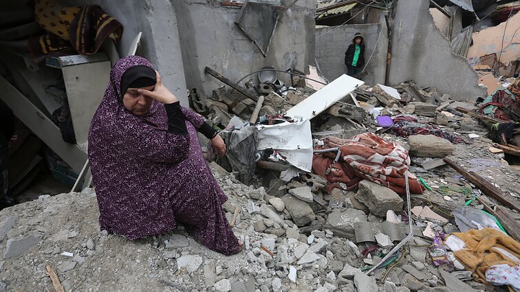 Žinios. JT patvirtino rezoliuciją, Izraelį ir „Hamas“ raginančią skelbti ilgesnes humanitarines pertraukas