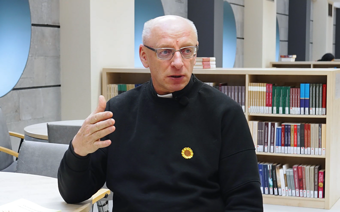 Kunigas Aldonas Gudaitis – apie jaunimą, idealizmą ir švietimo reformas