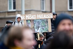 Protestas dėl miškų kirtimo Protestas dėl miškų kirtimo
