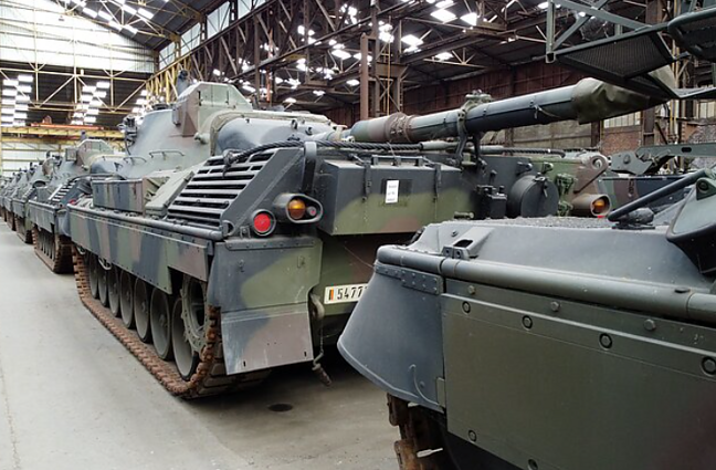 Karybos ekspertas apie galimybes statyti karo pramonės gamyklą „Rheinmetall“: statybos kartais vyksta greičiau nei popierių tvarkymas
