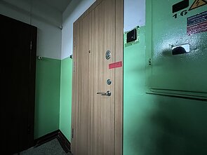 Šeštadienį Klaipėdoje per pirmo aukšto langą vyras išmetė savo paties penkių mėnesių amžiaus vaiką Šeštadienį Klaipėdoje per pirmo aukšto langą vyras išmetė savo paties penkių mėnesių amžiaus vaiką