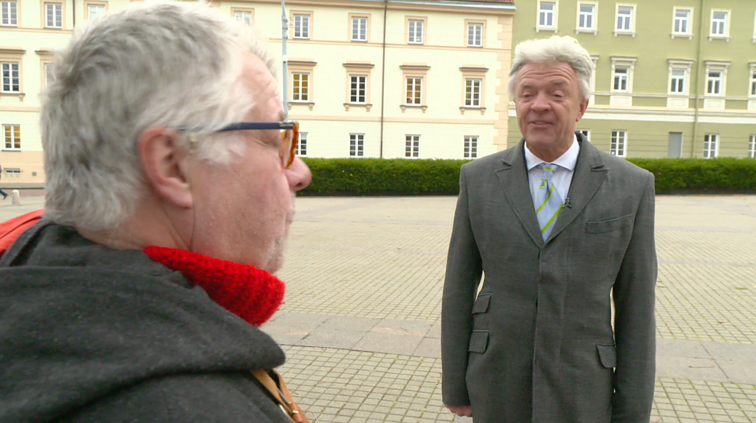Dviračio žinios. Nausėdos aistra krepšiniui, prezidento rinkimų nežinomieji bei atliekų deginimo romantika