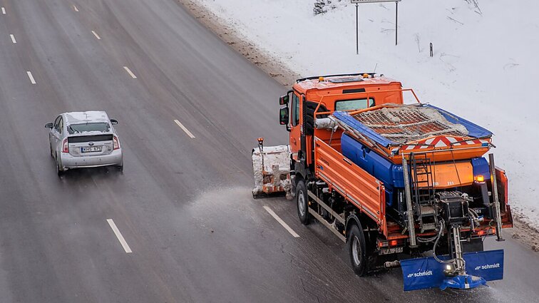 „Esame pasiruošę, sandėliai pilni druskos“: kelių priežiūros atstovas tikina – žiema neužklupo netikėtai