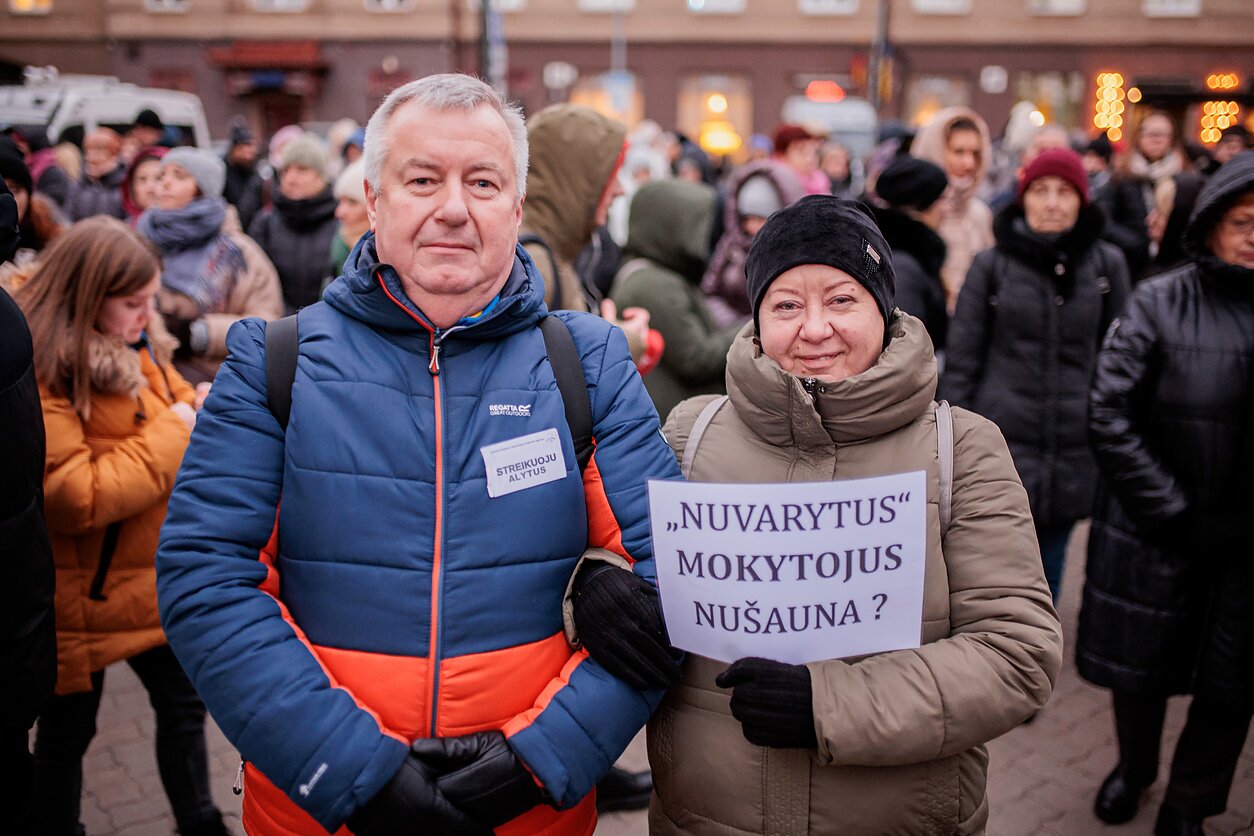 Mokytojų streikas prie Seimo Mokytojų streikas prie Seimo