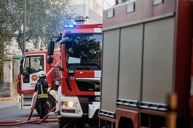 Bandomasis priešgaisrinės saugos modelis Radviliškio rajone pasiteisino: gerėjo darbo sąlygos, augo algos
