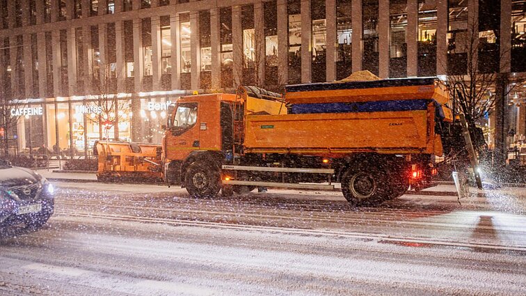 Kelių direkcijos atstovė: kelininkai pasiruošę maksimaliai, bet sąlygos bus sudėtingos visą dieną