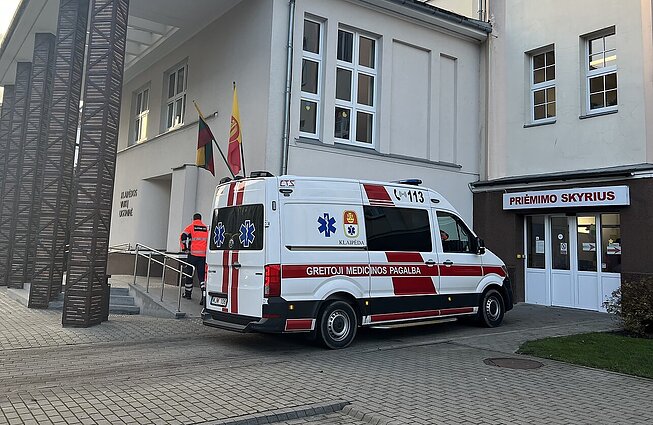 Žinios. Kauno klinikose mirus penkių mėnesių kūdikiui, prokuratūra perkvalifikavo jo tėvui pareikštus įtarimus