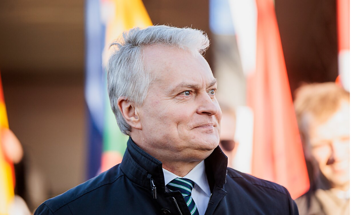 Nausėda Landsbergį ragina „atsisėsti ir nusiraminti“: tokie pareiškimai nedaro mūsų įvaizdžiui teigiamo poveikio