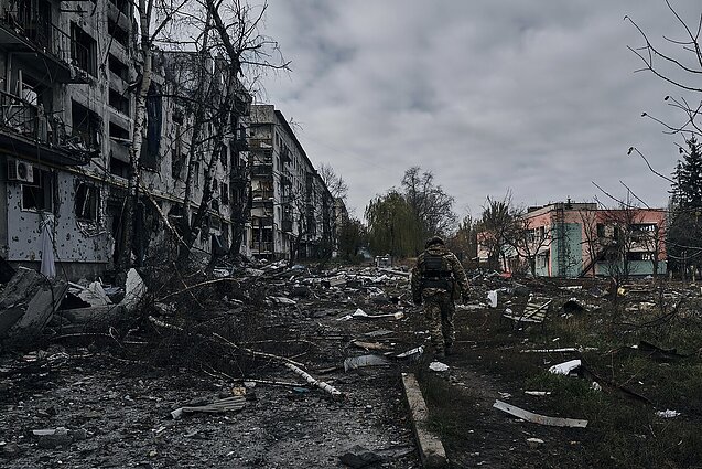 Rusijos pajėgos toliau intensyviai apšaudo Chersono miestą ir jo sritį, per paskutinę parą ten žuvo 4 žmonės