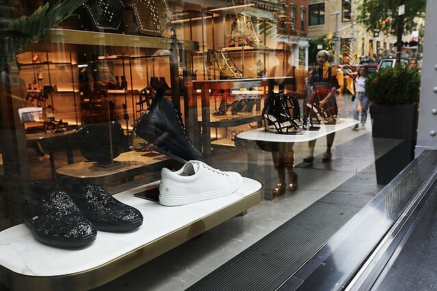 Juodasis penktadienis įsibėgėja: 40 proc. žmonių teigia, kad neatskiria klastočių nuo originalių gaminių. Ką reikėtų daryti pakliuvus į sukčių pinkles?