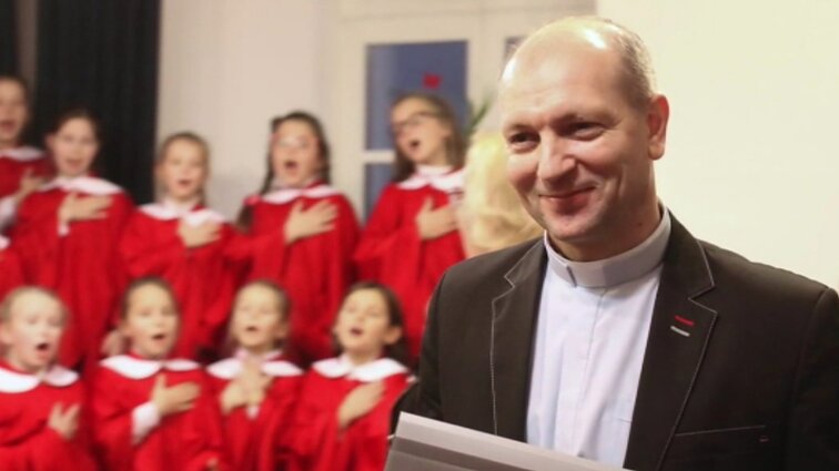 Kunigo Viliaus Sikorsko bendrystės chemija: jei Lietuva dar gyvuos, tai tik kaimuose