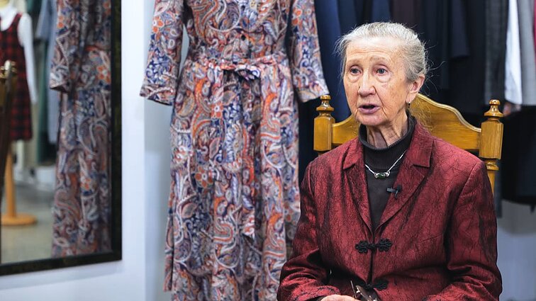Ilgametė siuvimo fabriko „Lelija“ vadovė nesupranta mėgstančių gulėti ant sofos: žmogus turi gyventi