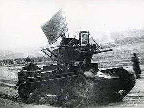 Радянський танк з портретом Сталіна