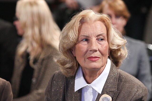 „Prisiminsiu kaip širdžių poetę“: Žaneta Simanavičienė prisimena savo bičiulę Dalią Teišerskytę