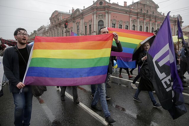 Rusija svarsto griežtinti spaudimą LGBT aktyvistams