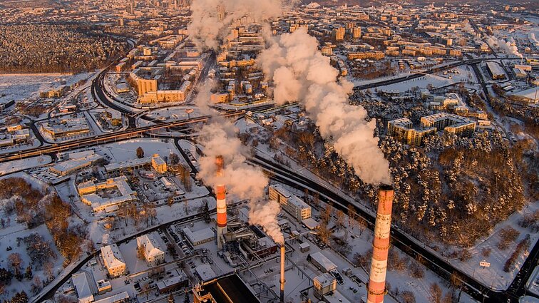 Vilniaus savivaldybė iš bendrovės „Veolia“ prisiteisė virš 80 mln. eurų, bet beveik 30 mln. eurų turės atseikėti ir pati