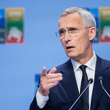 Lietuvos diena. Kodėl NATO vadovas užsiminė ir apie blogas naujienas?