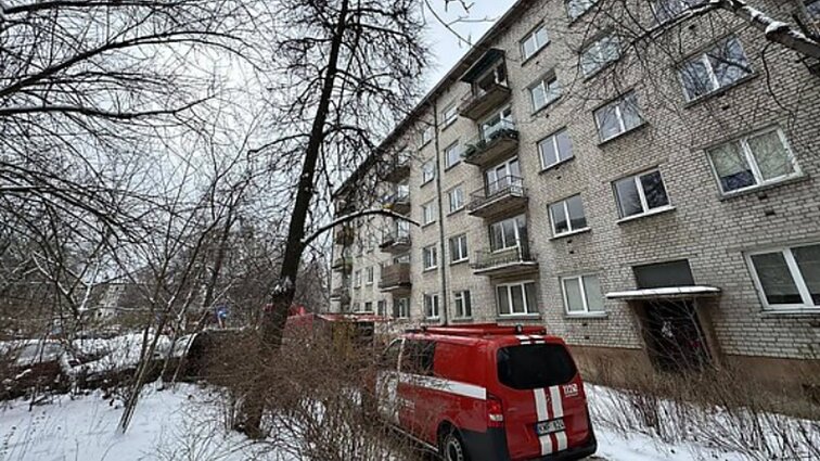 Žinios. Daugiabutyje Vilniuje rūsyje išsiliejus gyvsidabriui, surinkta 4–5 kg nuodingos medžiagos