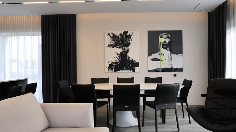 „Šiuolaikinis vyriškas urvas“: būsto interjeras, kurį kuriant panaudotos tik dvi spalvos